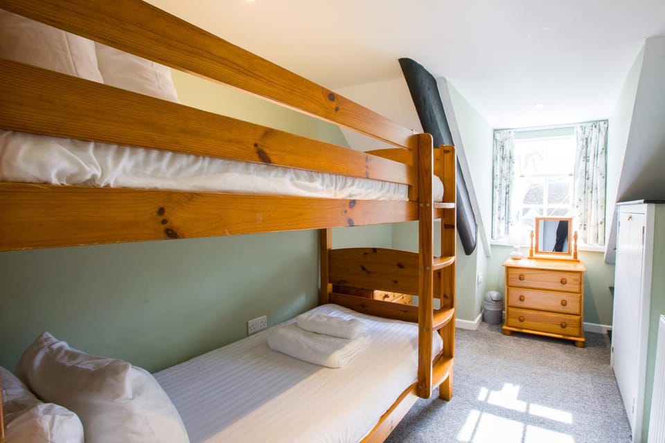 bunk bed