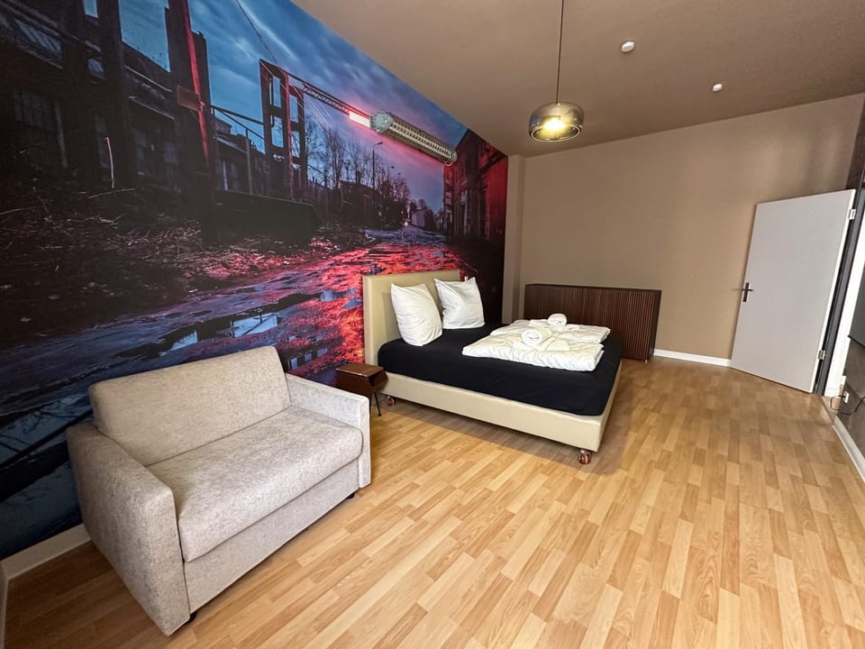 Bed, Seating area, Bedroom