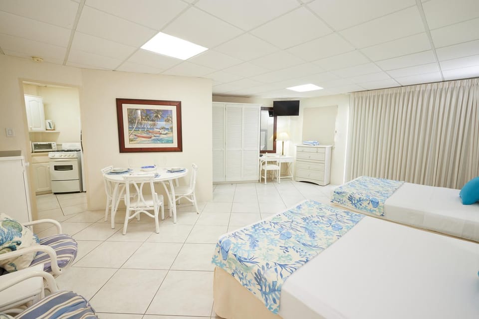 Southern Surf Beach Apartments Apartment hotel in Bridgetown