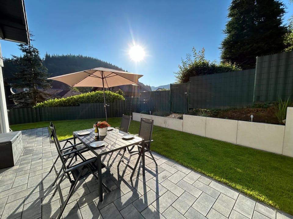Garden, Balcony/Terrace