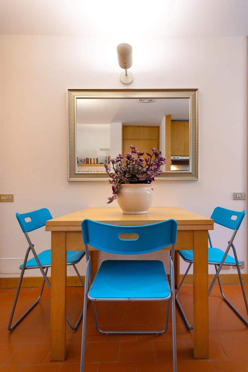 Seating area, Dining area