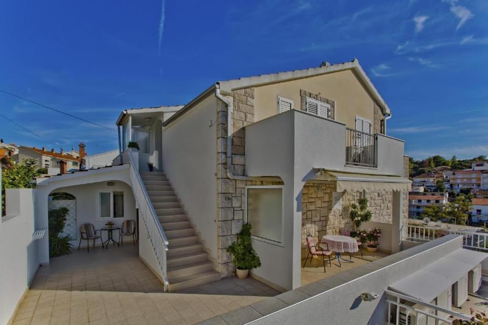 Property building, Balcony/Terrace