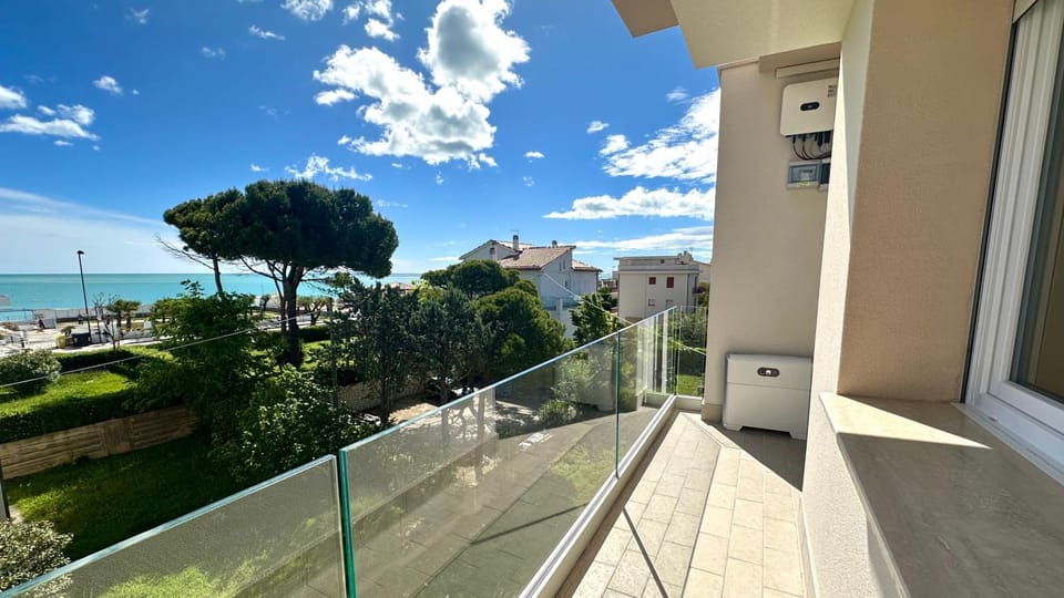 M026 - Marcelli, nuovo trilocale con terrazzo a 80 metri dal mare Apartment in Marcelli