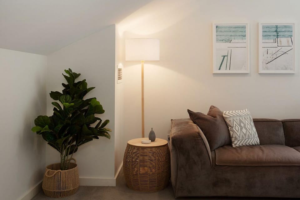 Bondi Coastal Charm House in Sydney