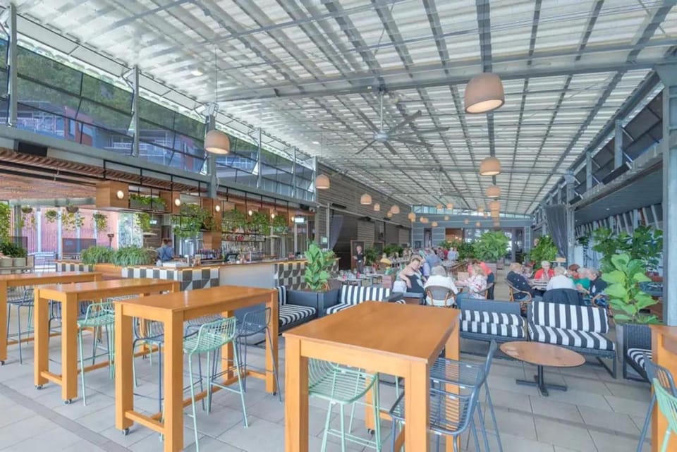 Restaurant/places to eat