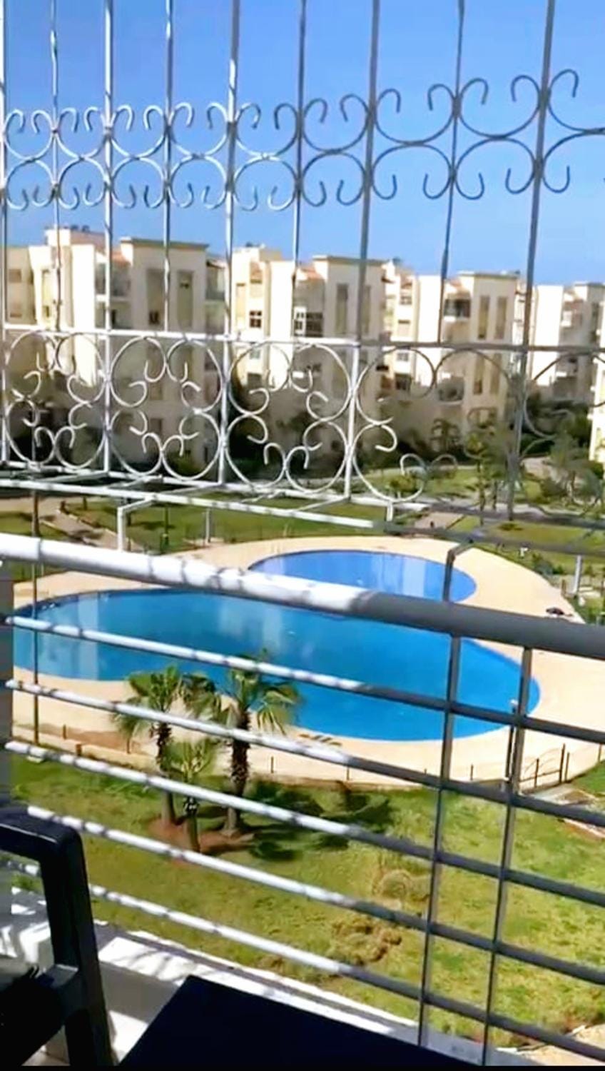 Appartement avec piscine Apartment in Bouznika