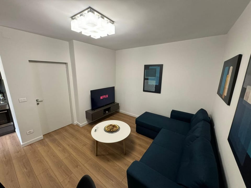 Be My Guest - Lovely Home Apartment in Tirana