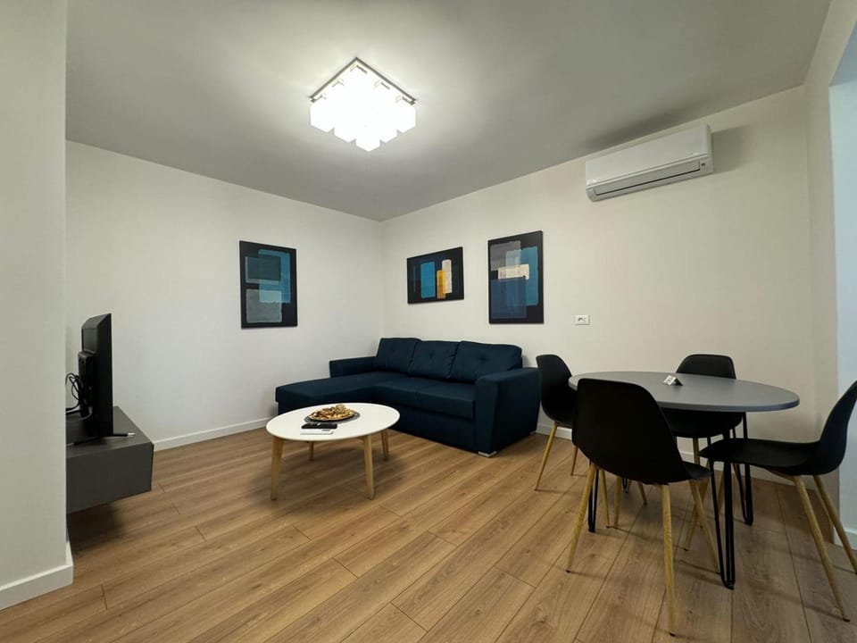 Be My Guest - Lovely Home Apartment in Tirana