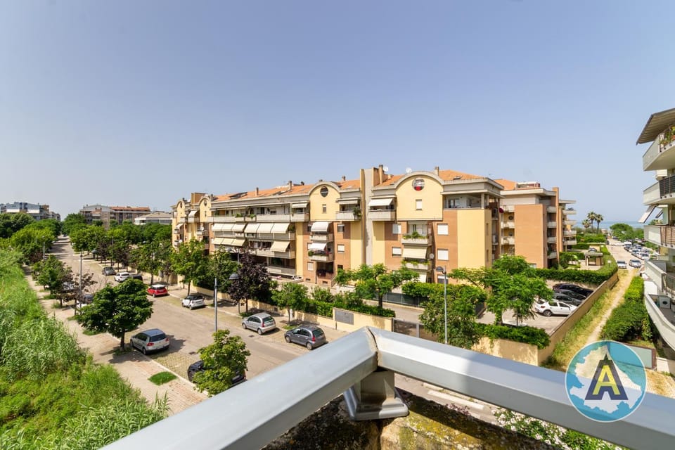 Bilocale con spazioso terrazzo Apartment in Montesilvano