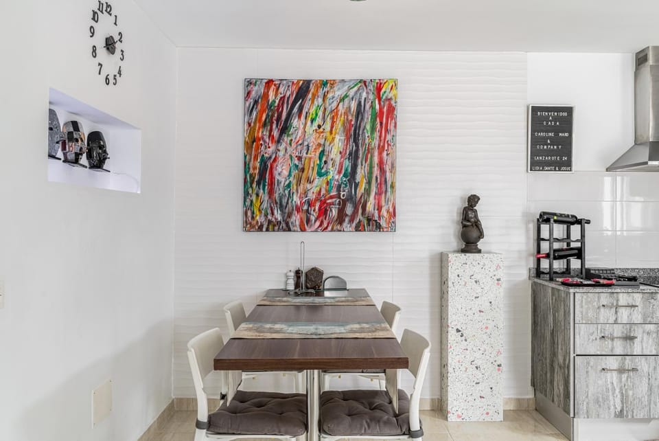 Property building, Kitchen or kitchenette, Living room
