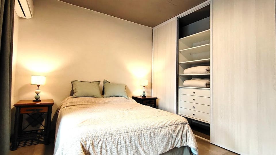 Bedroom, safe, air conditioner