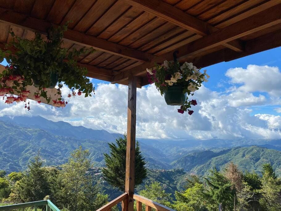 Cabaña Aurora – COZY Cabin with an Amazing view! Cabin in San José Province