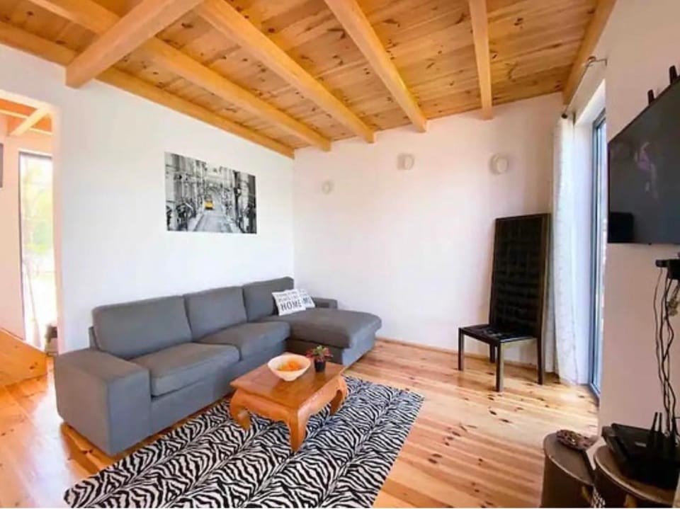 Eli - Waterfront Villa House in Ulcinj Municipality