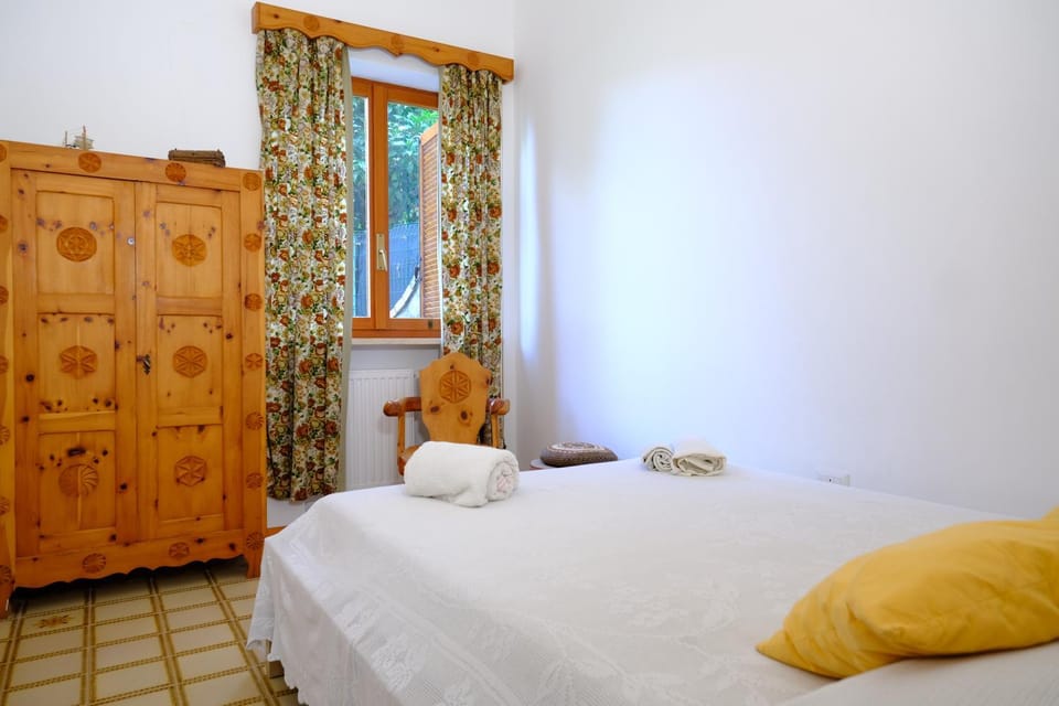 Bed, Bedroom, wardrobe