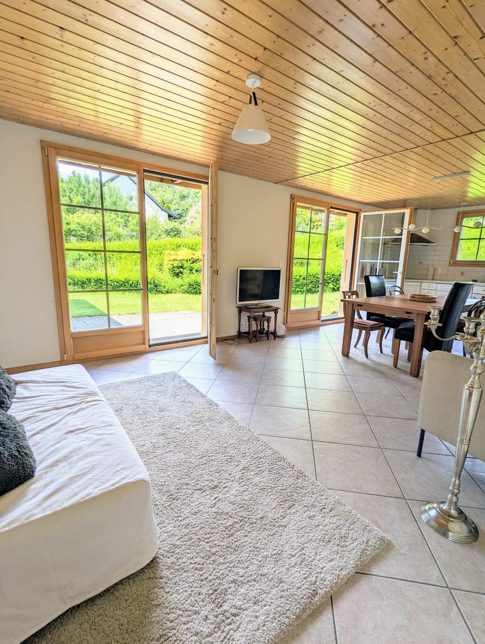Patio, TV and multimedia, Living room, Photo of the whole room, Seating area, Dining area, Evening entertainment