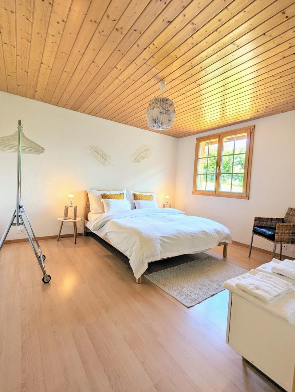 Bed, Photo of the whole room, Bedroom