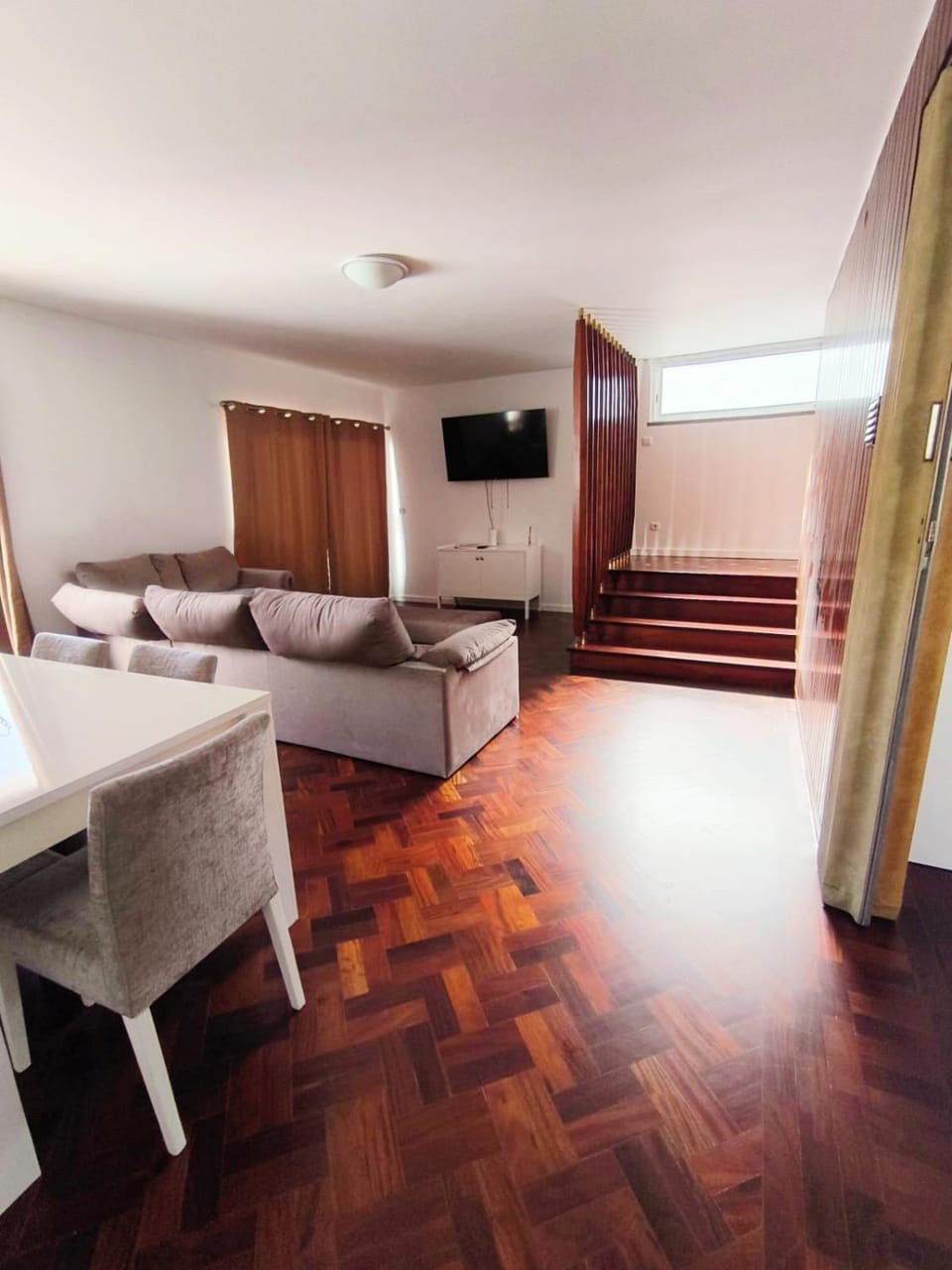 Communal lounge/ TV room, Living room, Seating area