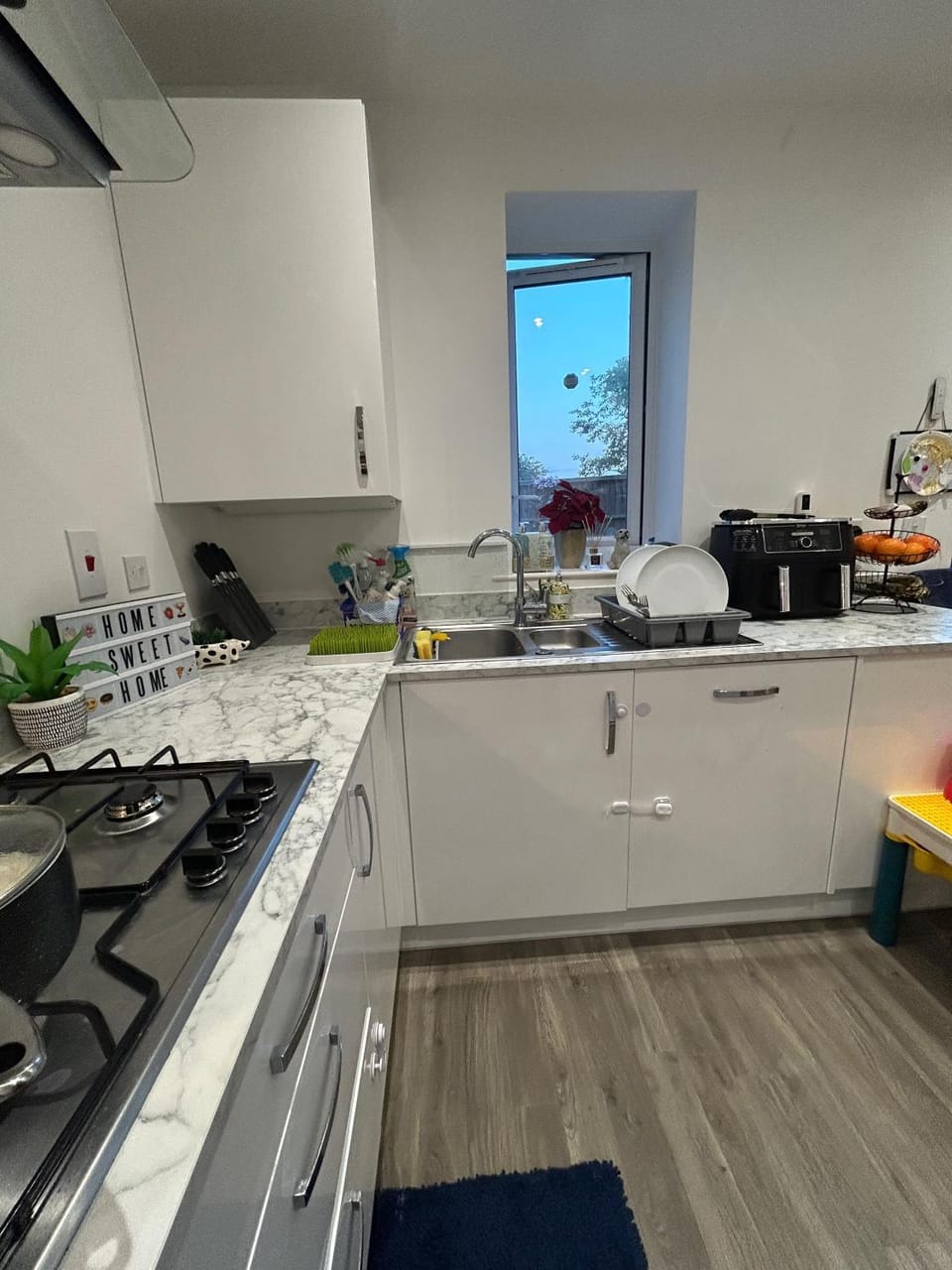 Comfortable double room & single room in vibrant Hatfield neighbourhood Vacation rental in Hatfield