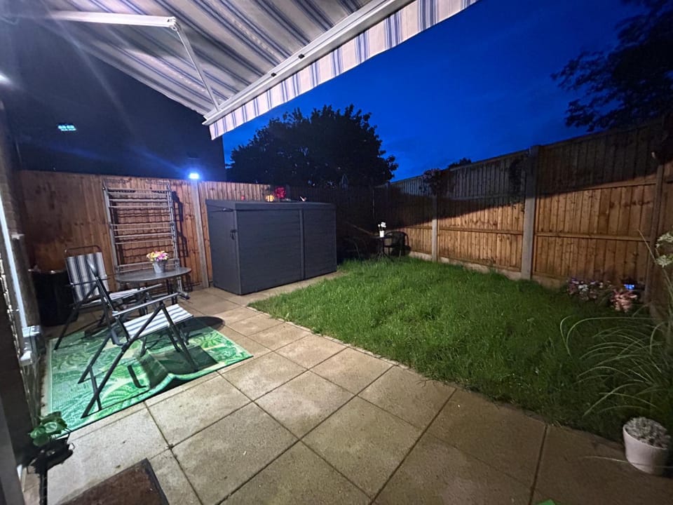 Comfortable double room & single room in vibrant Hatfield neighbourhood Vacation rental in Hatfield