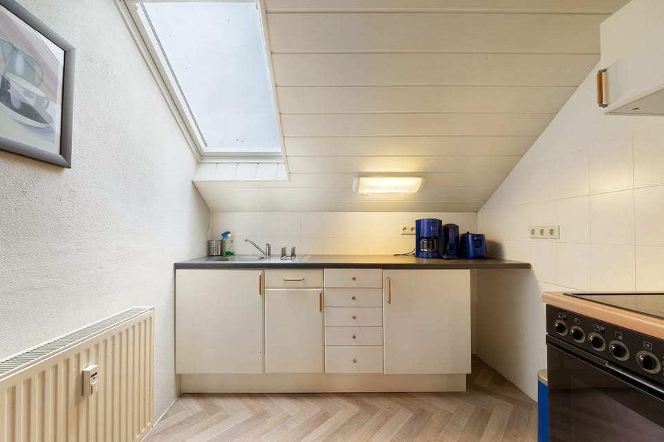 Property building, Kitchen or kitchenette, Living room