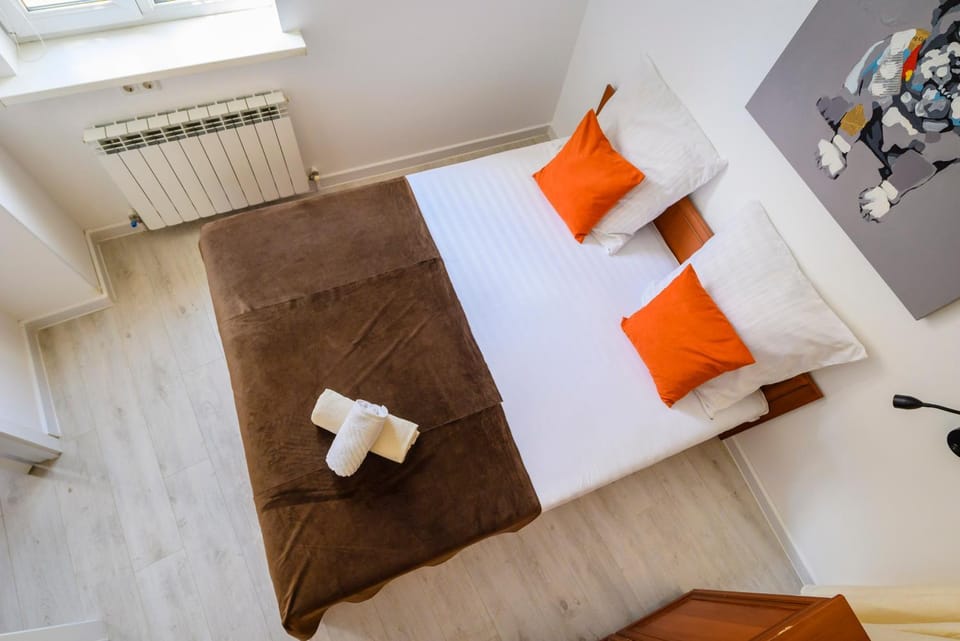 Оранжевый уют Apartment in Almaty
