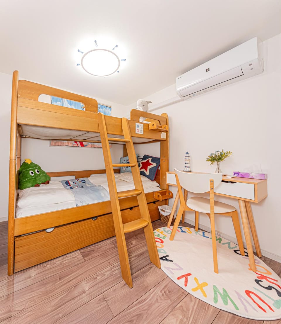 Bed, Bedroom, bunk bed, air conditioner