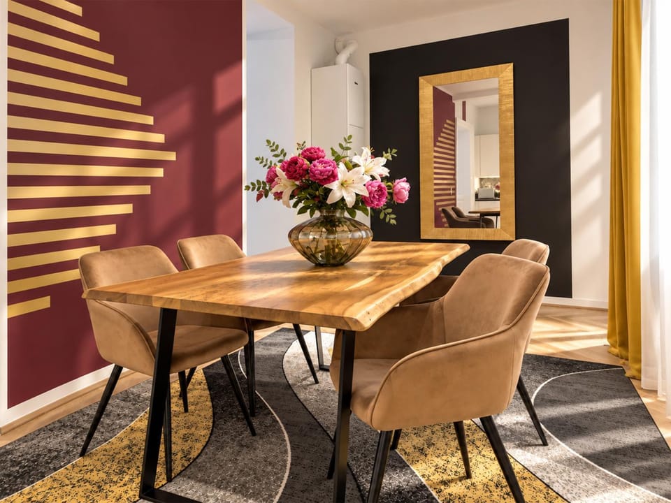 Living room, Seating area, Dining area