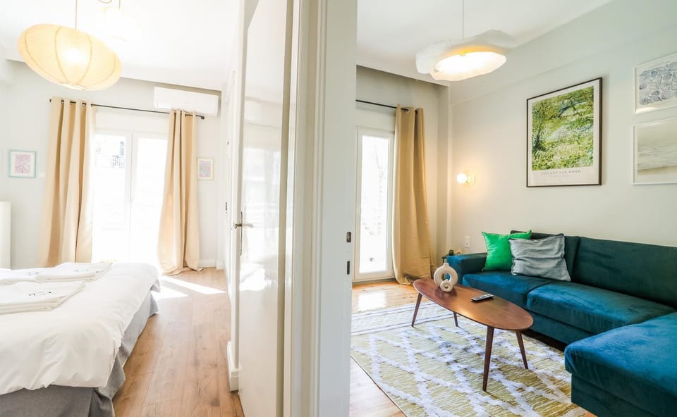 Living room, Photo of the whole room, Bedroom