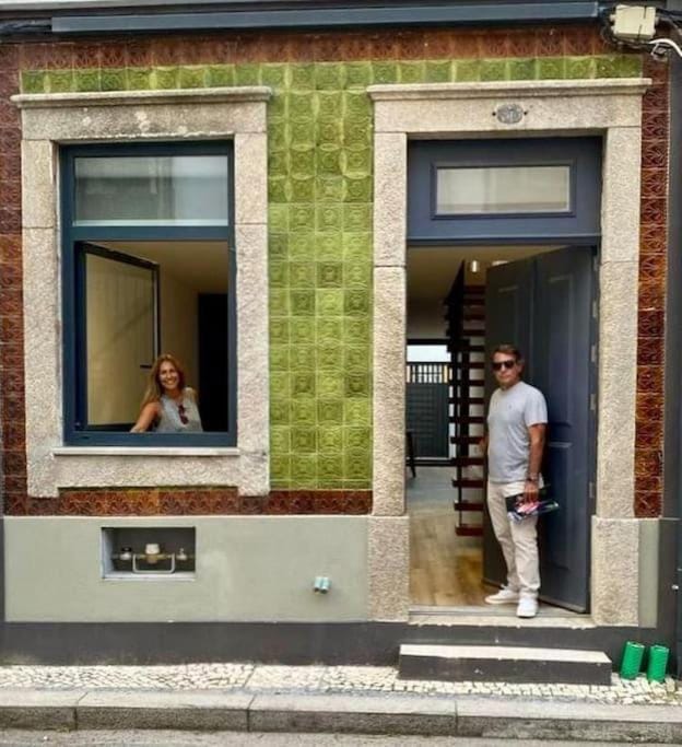 Property building, Day