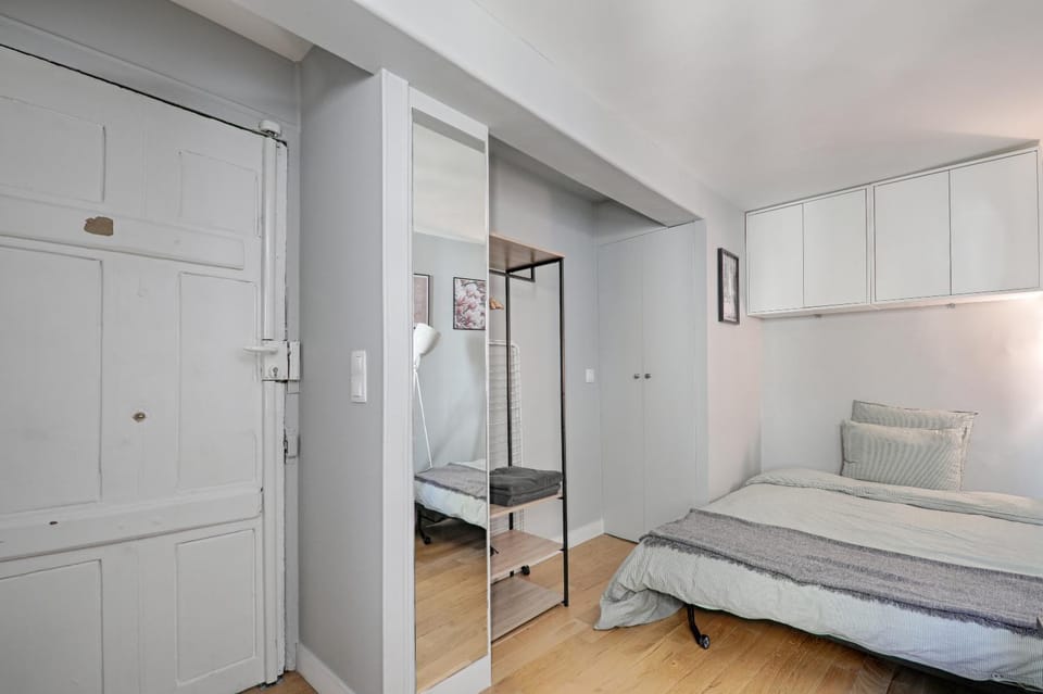 St André 4G - Best Location Apartment in Paris