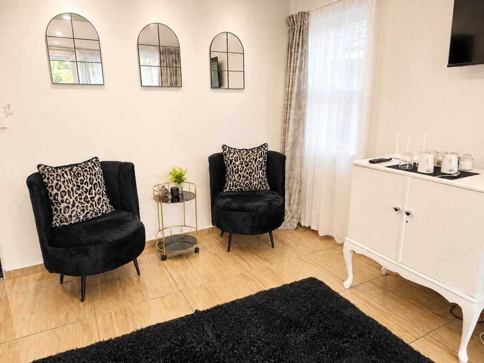 Zhantique Guest House 2- Unit 10 Bed and Breakfast in Gauteng