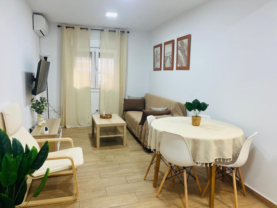 Adana Beach House Apartment in Cadiz