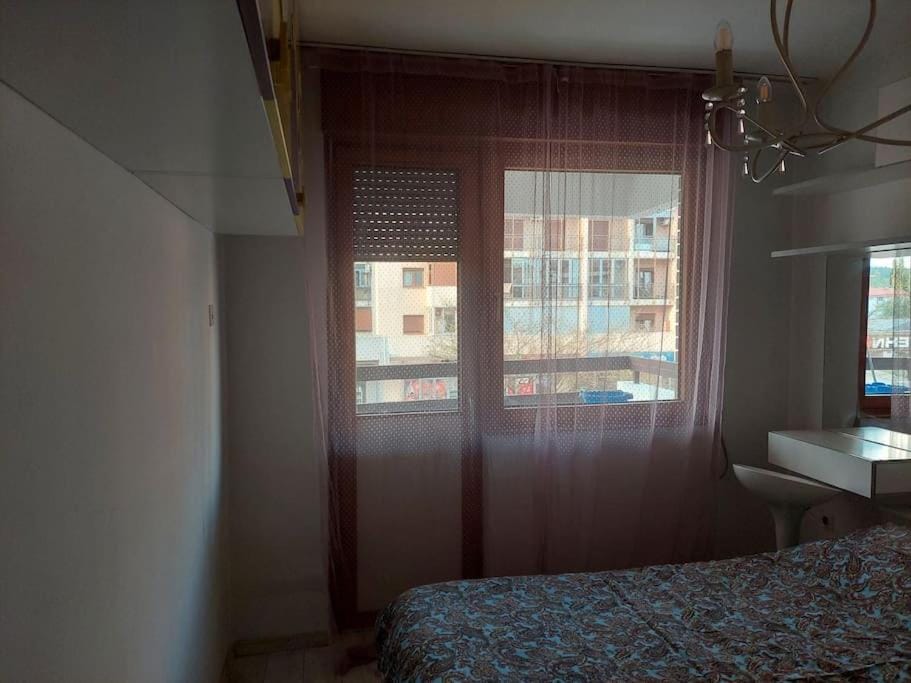 Modern 1-bedroom condo with free parking & fast WiFi Apartment in Podgorica