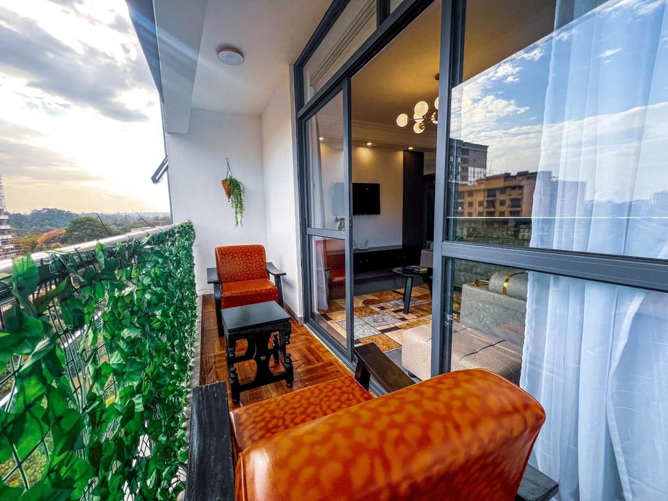 Patio, Communal lounge/ TV room, Day, Natural landscape, TV and multimedia, View (from property/room), Balcony/Terrace, Living room, Seating area, Evening entertainment