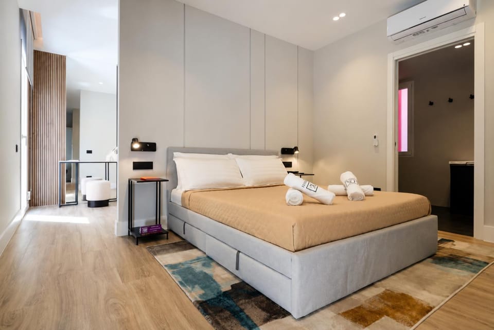 Bed, Bedroom