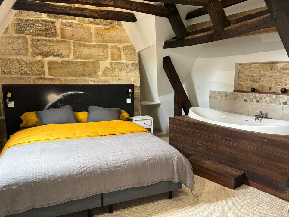 La cabane suspendue de Sarlat Apartment in Occitanie