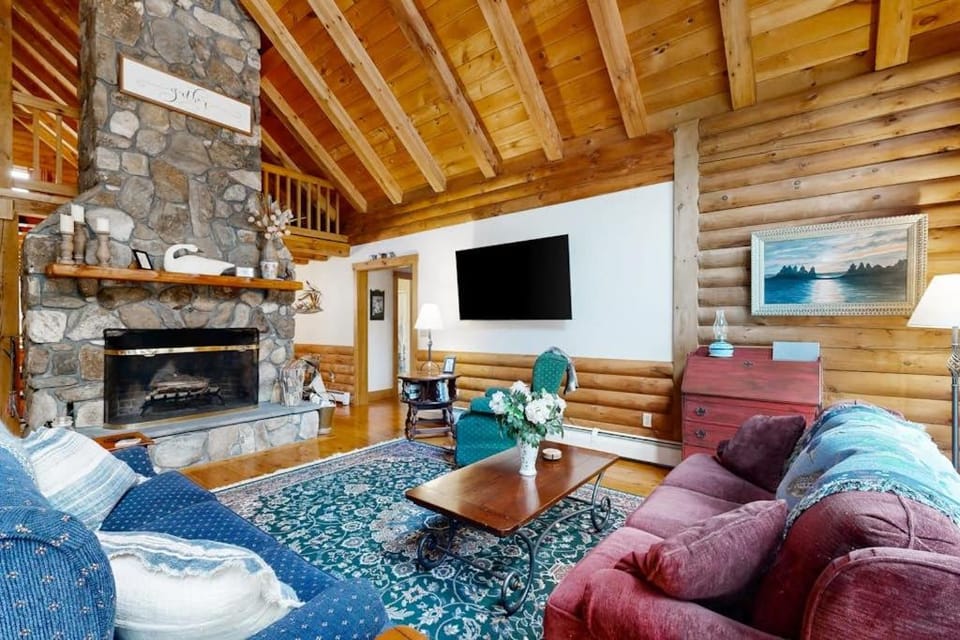 TV and multimedia, Living room, Seating area