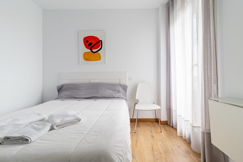 Apartamento luminoso los Castros Apartment in Santander