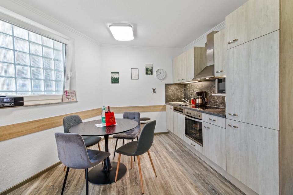 Kitchen or kitchenette, Dining area, dishwasher, oven, stove, toaster