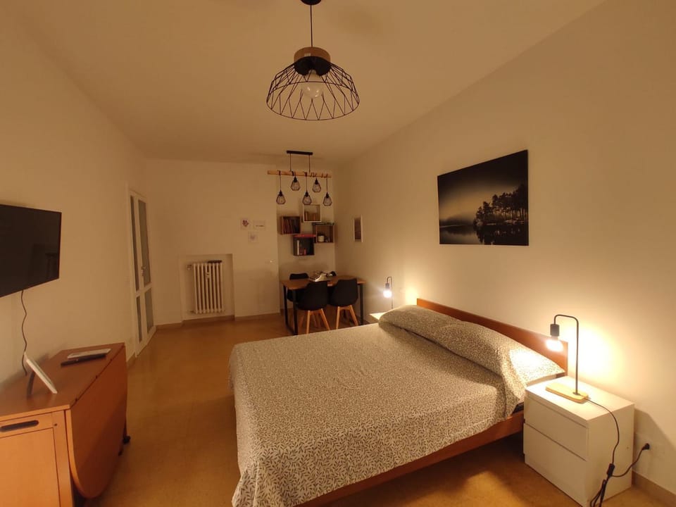 Communal lounge/ TV room, Bed, Photo of the whole room, Bedroom