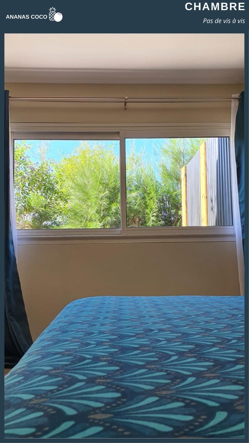 Bed, View (from property/room), Photo of the whole room, Bedroom, Garden view