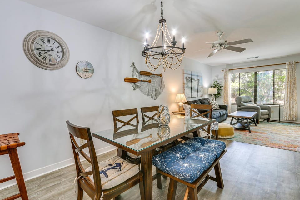 Walk to Beach: Bright Hilton Head Island Villa! Villa in Hilton Head Island