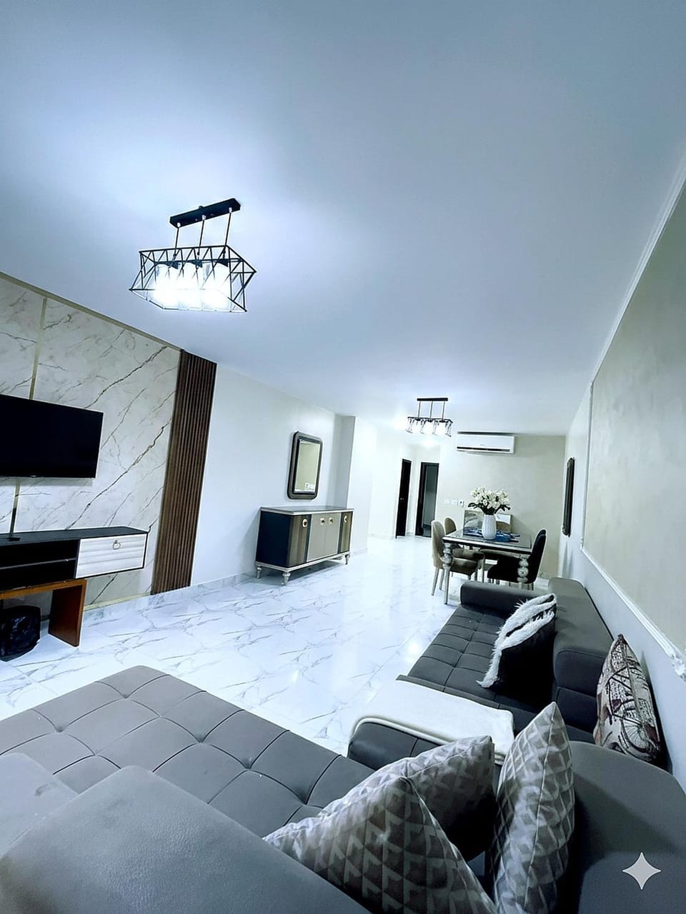 Communal lounge/ TV room, TV and multimedia, Living room