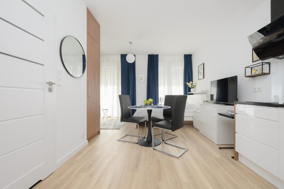 TV and multimedia, Kitchen or kitchenette, Living room, Dining area