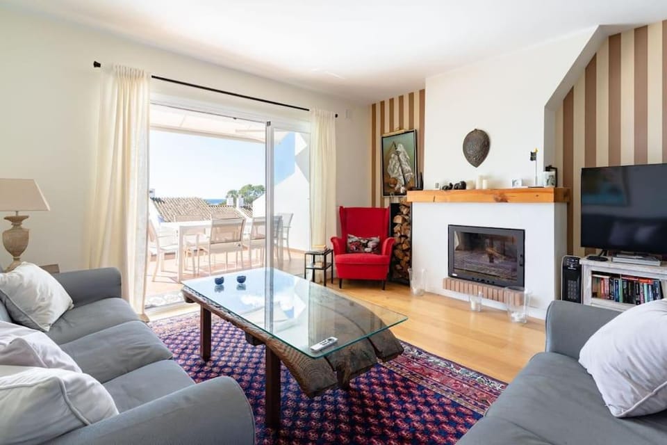 Central apartment in Nueva Andalucia with an amazing view Apartment in Marbella