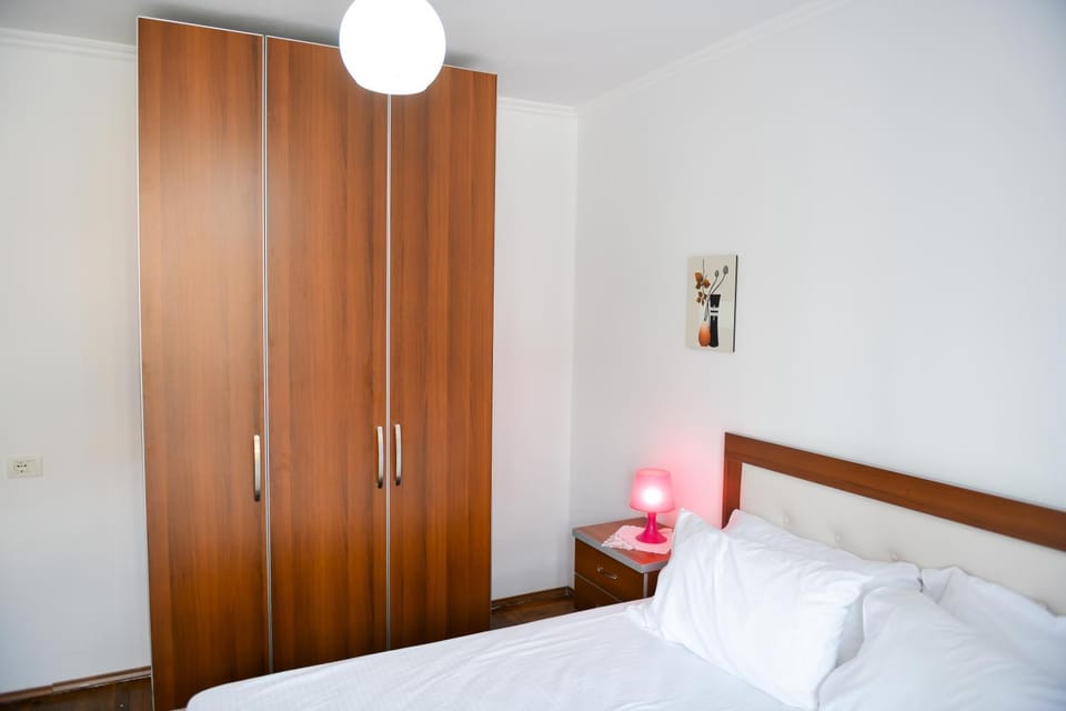 Bed, Bedroom, wardrobe