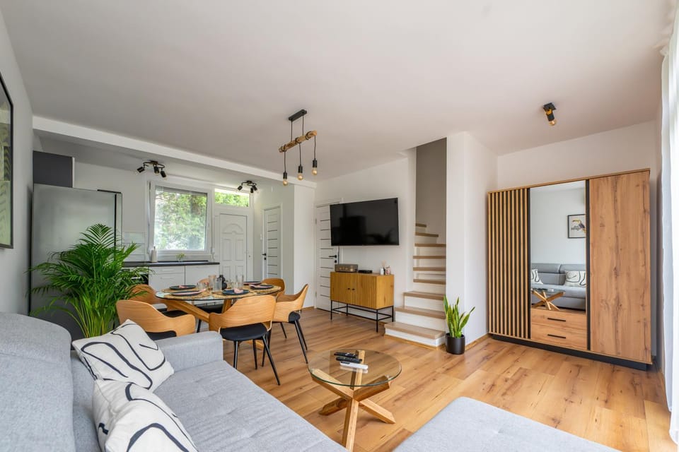 Facade/entrance, Winter, Garden, Garden, Living room, Dining area, Evening entertainment, Garden view, Garden view, Entertainment, Entertainment, internet, internet, wardrobe