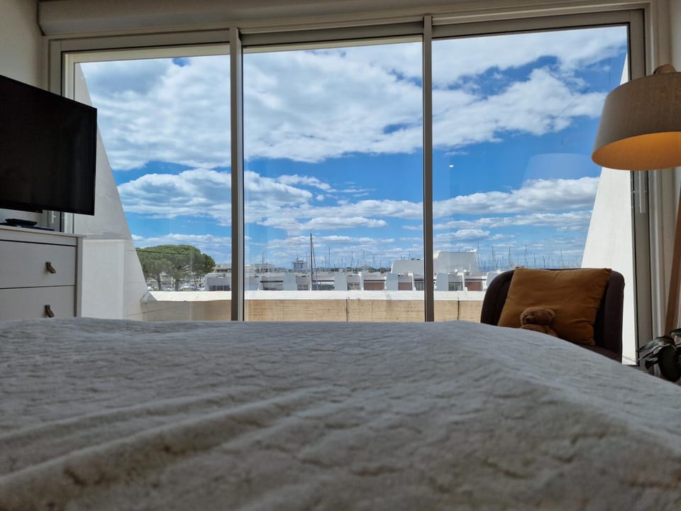 Bed, View (from property/room), Bedroom
