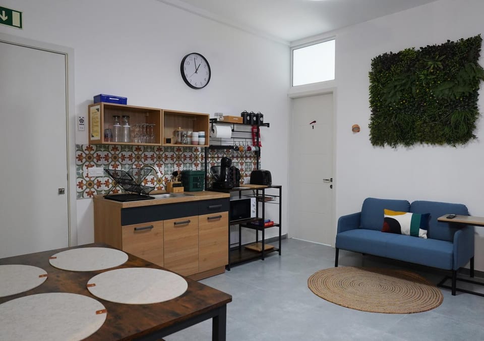 Communal lounge/ TV room, Dining area