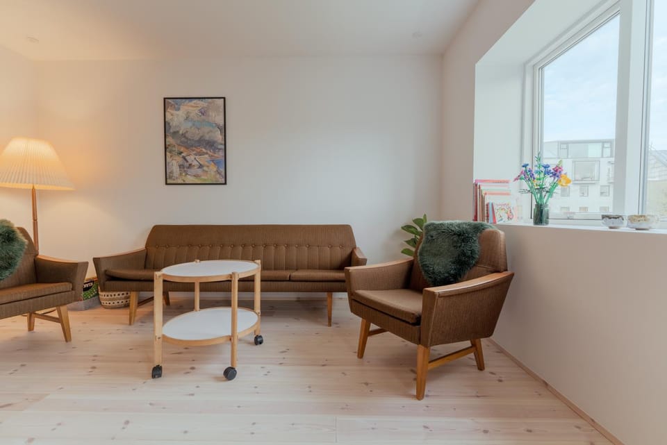 Living room, Seating area